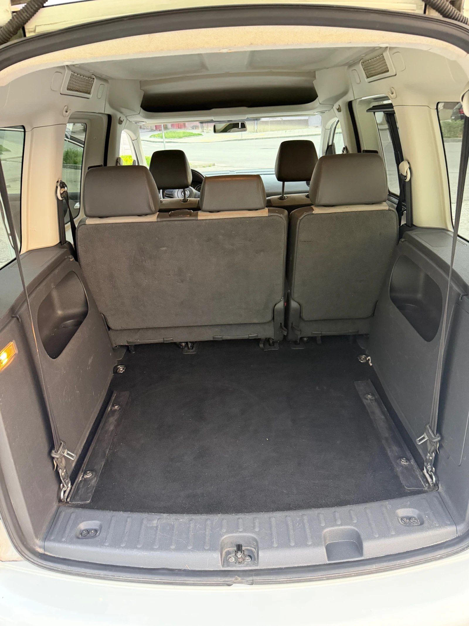 VW Caddy Edition 30, снимка 12 - Автомобили и джипове - 55692458