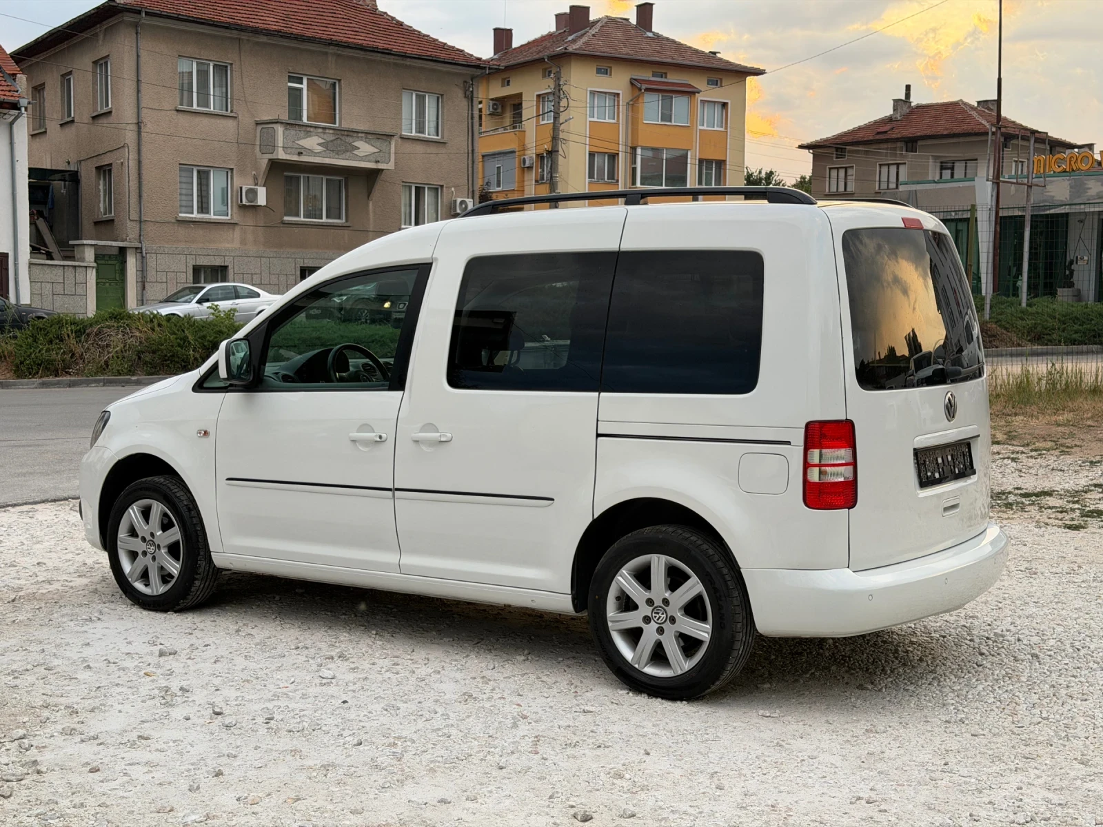 VW Caddy Edition 30, снимка 3 - Автомобили и джипове - 55692458