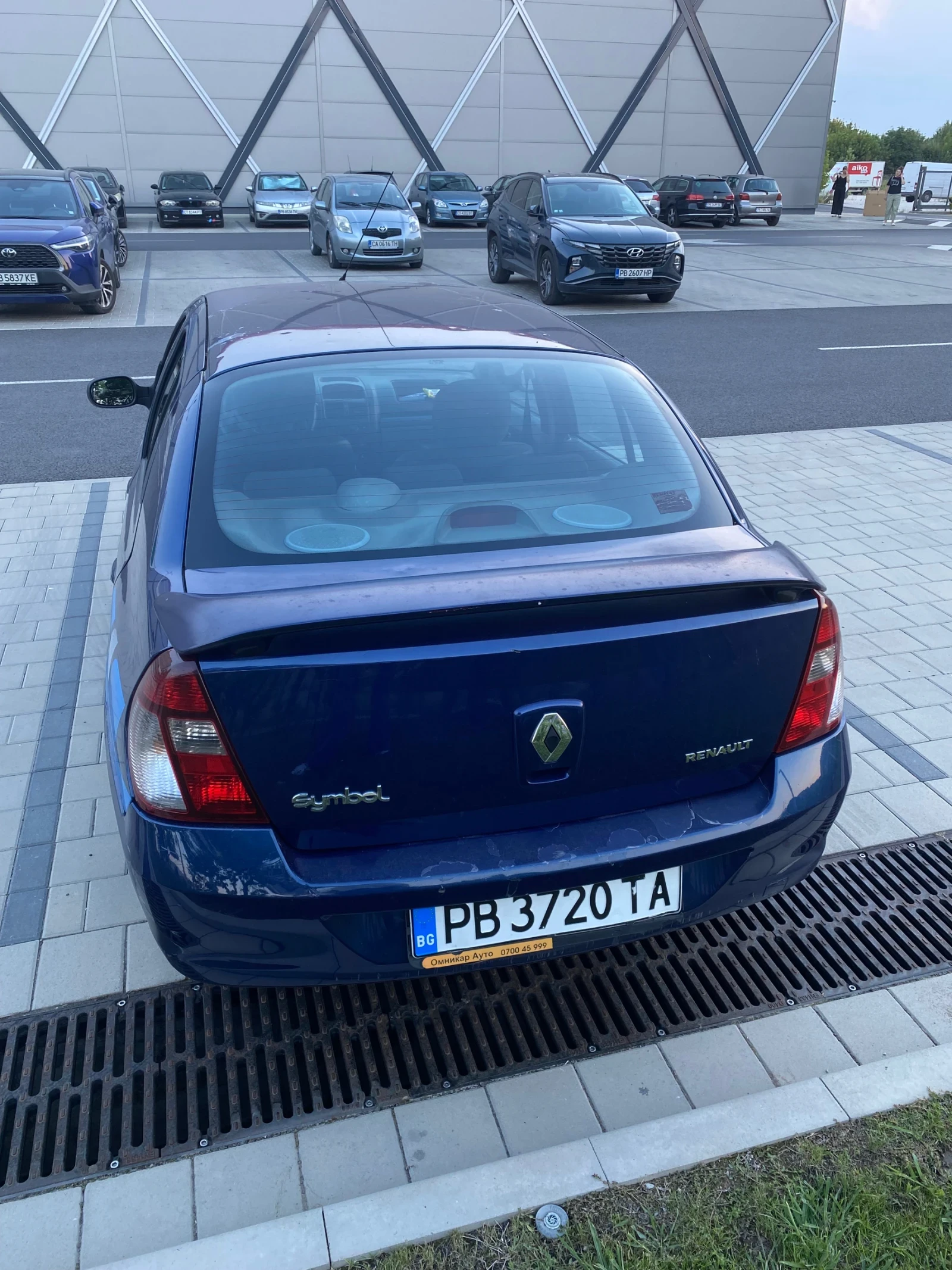 Renault Symbol, снимка 6 - Автомобили и джипове - 55771917