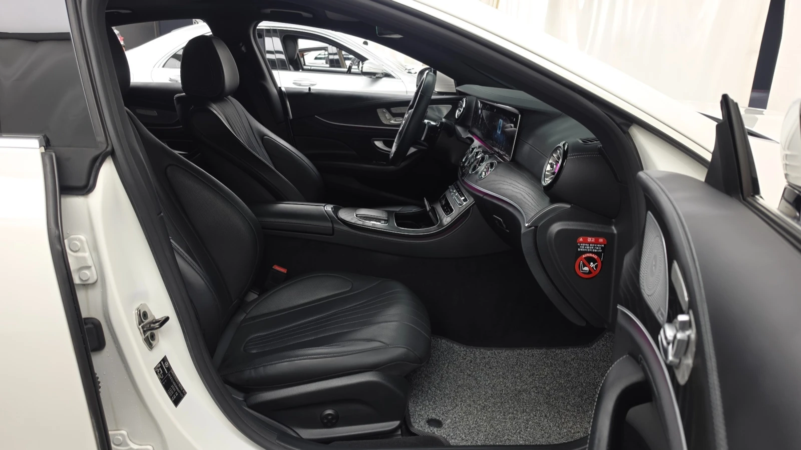 Mercedes-Benz CLS CLS 300 d 4MATIC| HUD| 360  камера| Адаптив. круиз, снимка 9 - Автомобили и джипове - 55853005