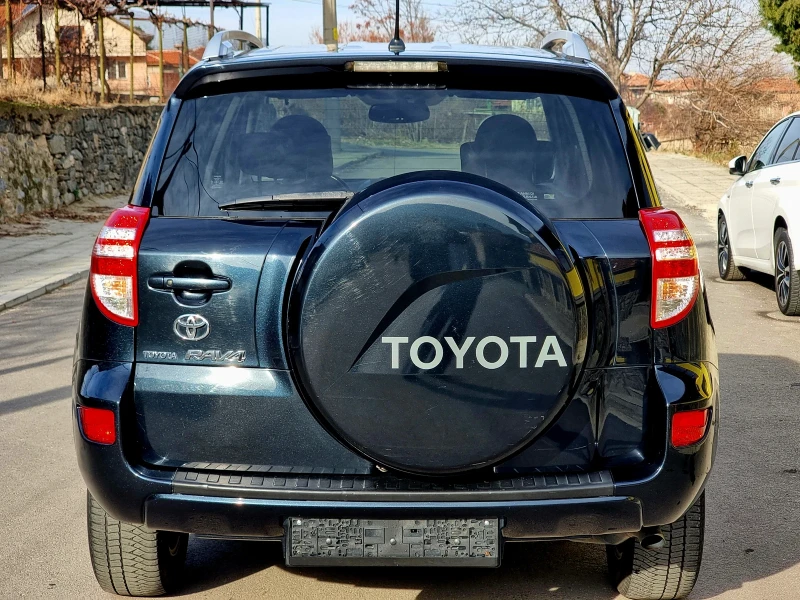 Toyota Rav4 2.2 D-4D / Facelift / Navi /, снимка 4 - Автомобили и джипове - 48435920