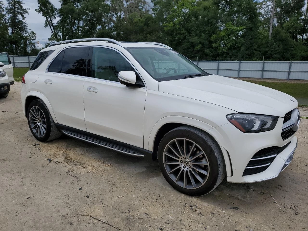 Mercedes-Benz GLE 350 4MATIC - изображение 3
