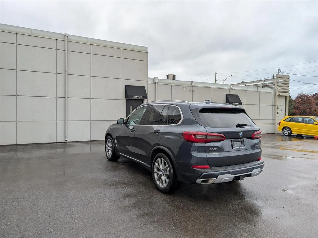 BMW X5 * АВТО КРЕДИТ* ЦЕНА ДО БГ * СЕРВИЗНА ИСТОРИЯ *  - изображение 3