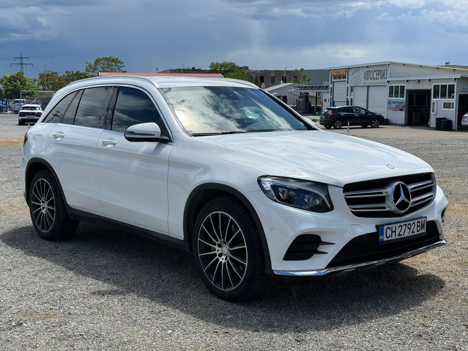Mercedes-Benz GLC 220 CDi AMG Line НАПЪЛНО ОБСЛУЖЕНА  AIRMATIC 4MATIC, снимка 3 - Автомобили и джипове - 52991006