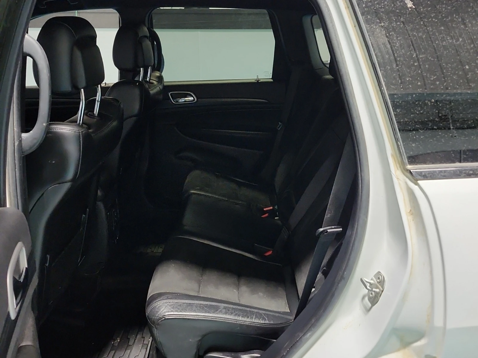 Jeep Grand cherokee ALTITUDE V6 * * CARFAX * * АВТО КРЕДИТ * * , снимка 10 - Автомобили и джипове - 54422943