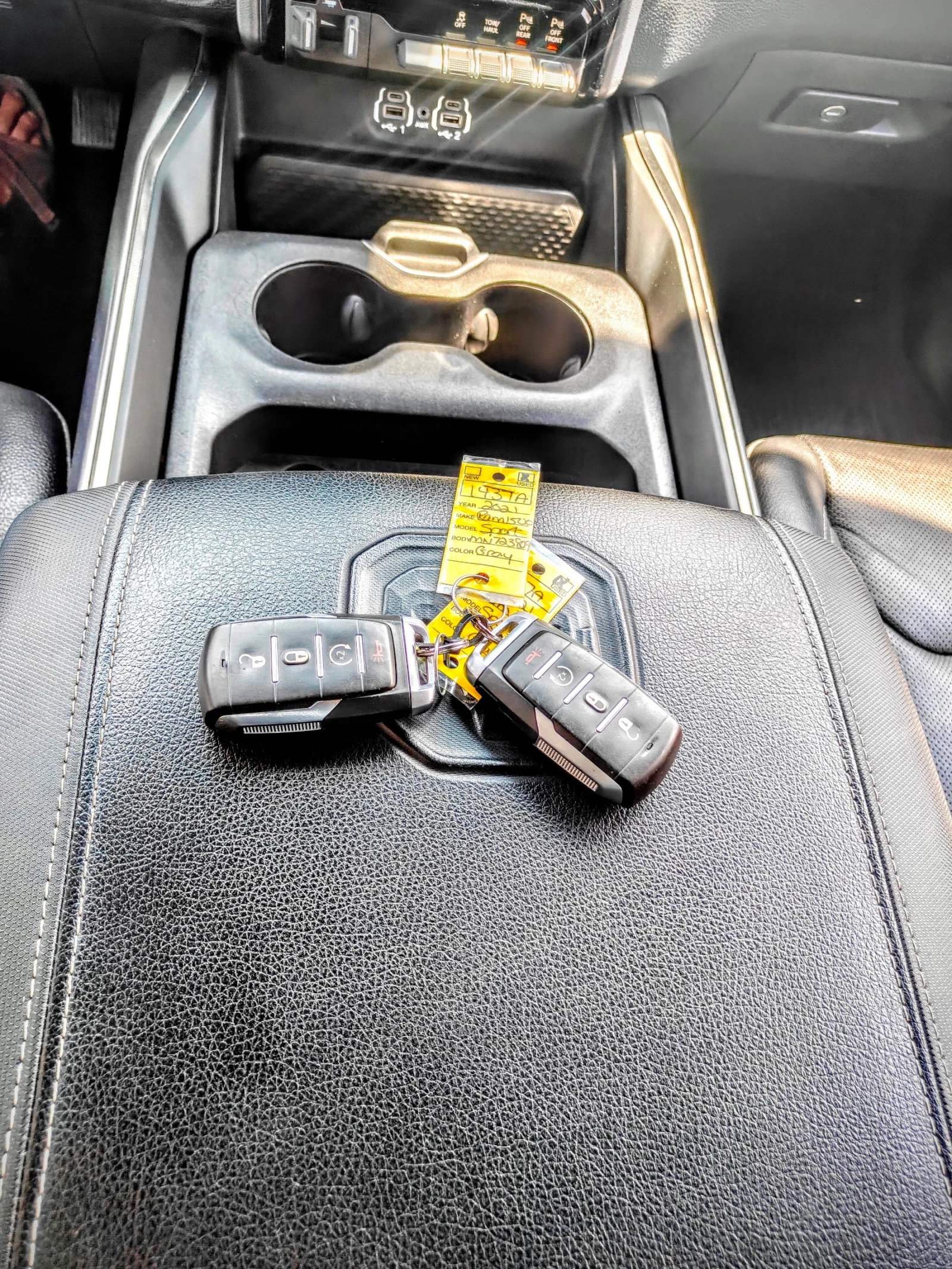 Dodge RAM 1500 Sport 5.7 HEMI 4x4, снимка 6 - Автомобили и джипове - 54855873