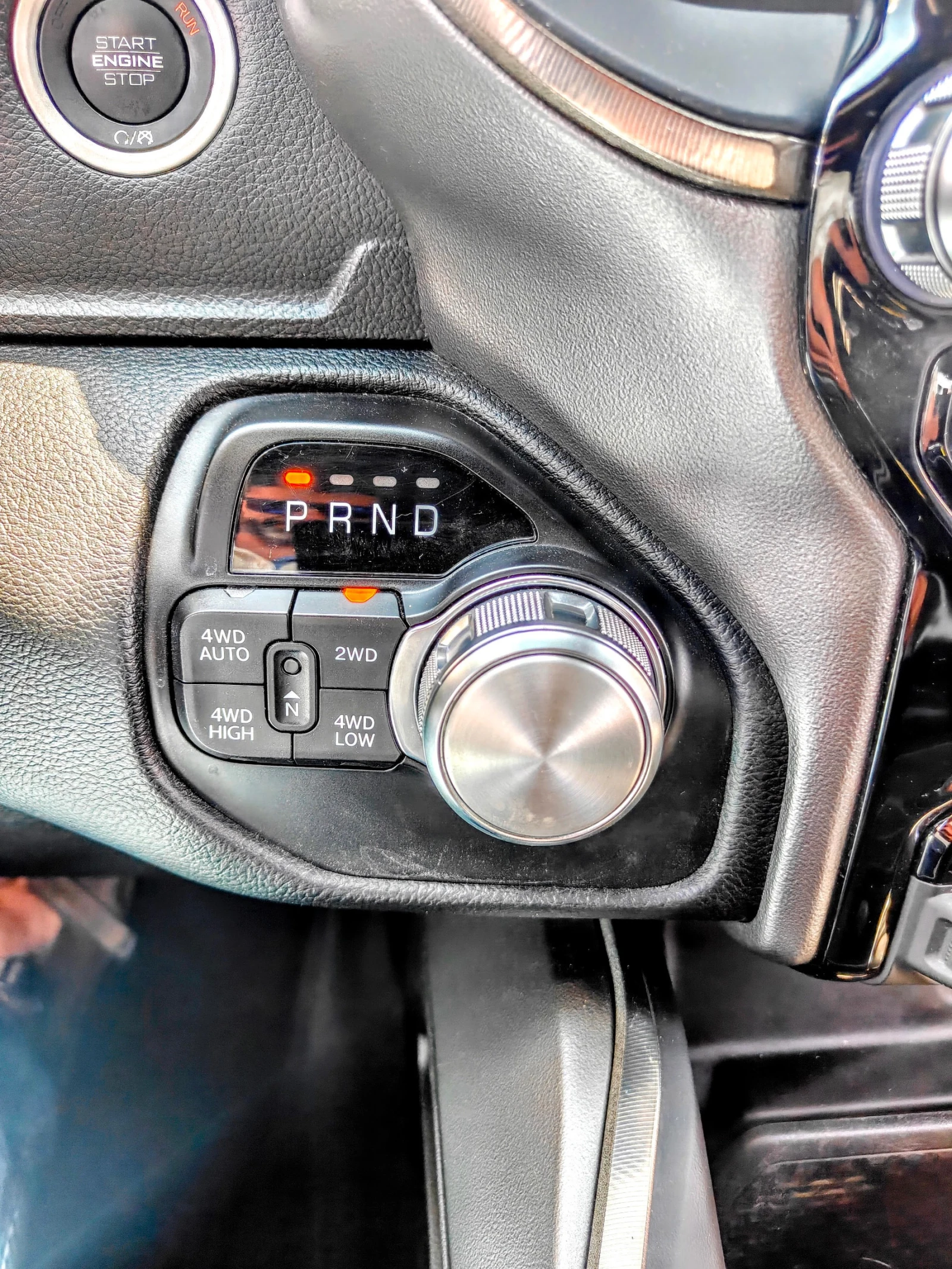 Dodge RAM 1500 Sport 5.7 HEMI 4x4, снимка 14 - Автомобили и джипове - 54855873