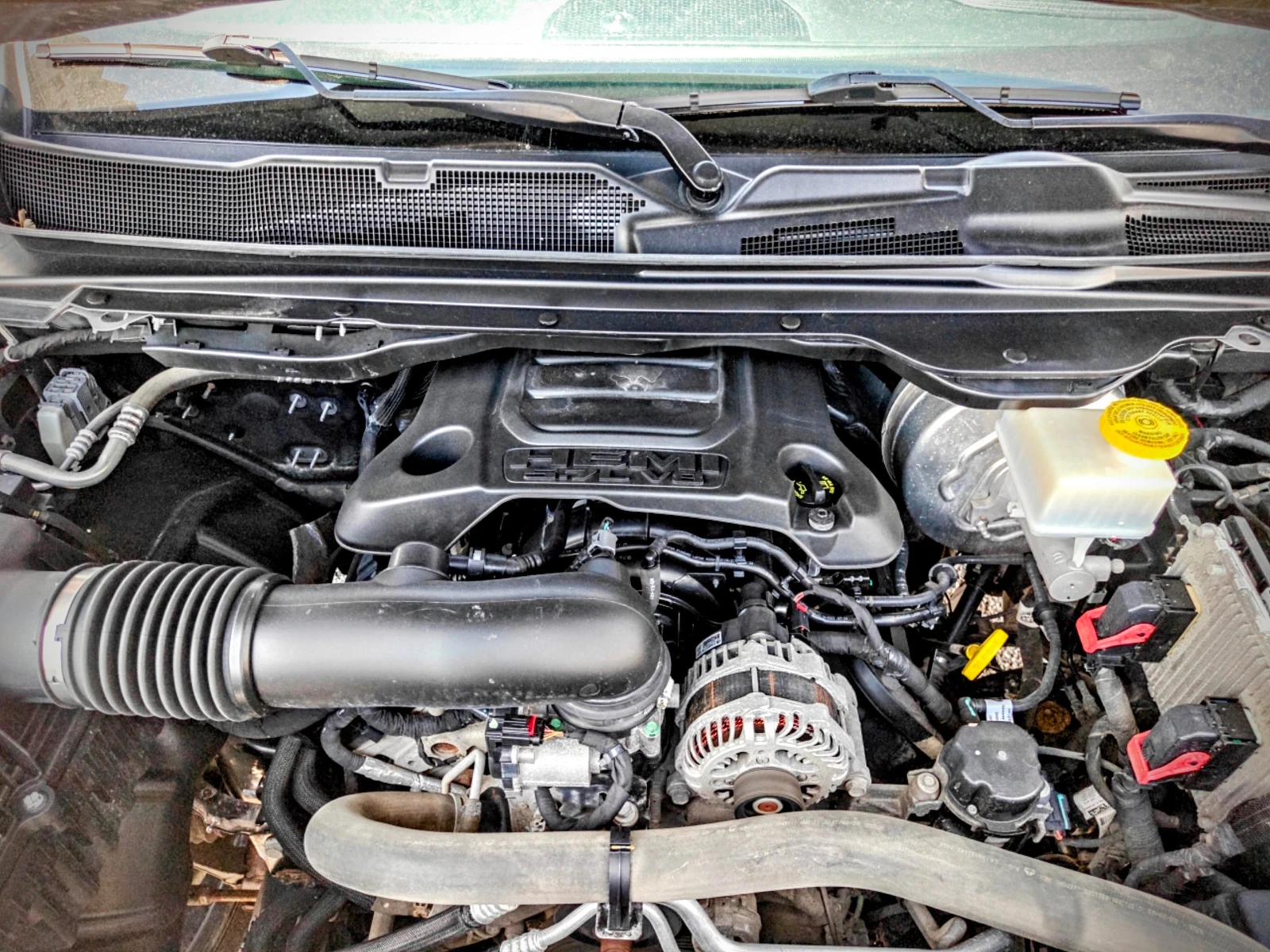 Dodge RAM 1500 Sport 5.7 HEMI 4x4, снимка 16 - Автомобили и джипове - 54855873