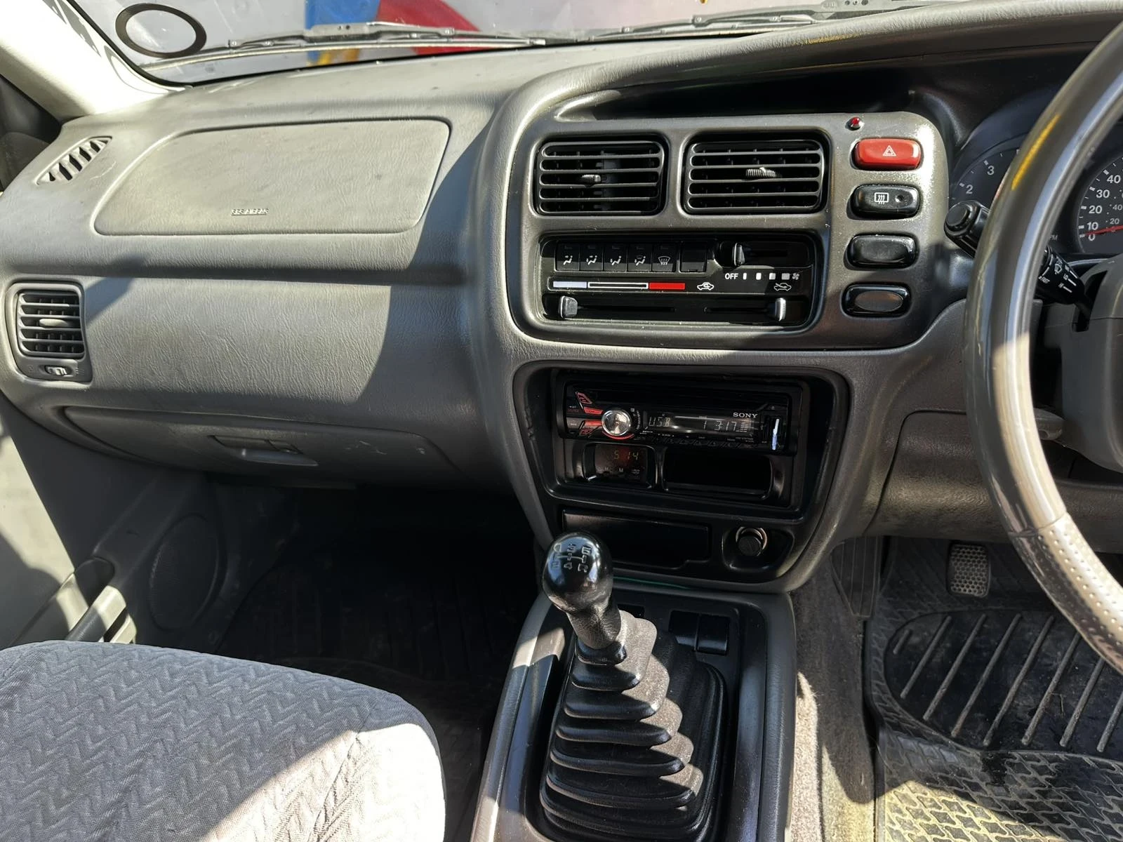 Suzuki Grand vitara 2.0 hdi, снимка 6 - Автомобили и джипове - 55103565
