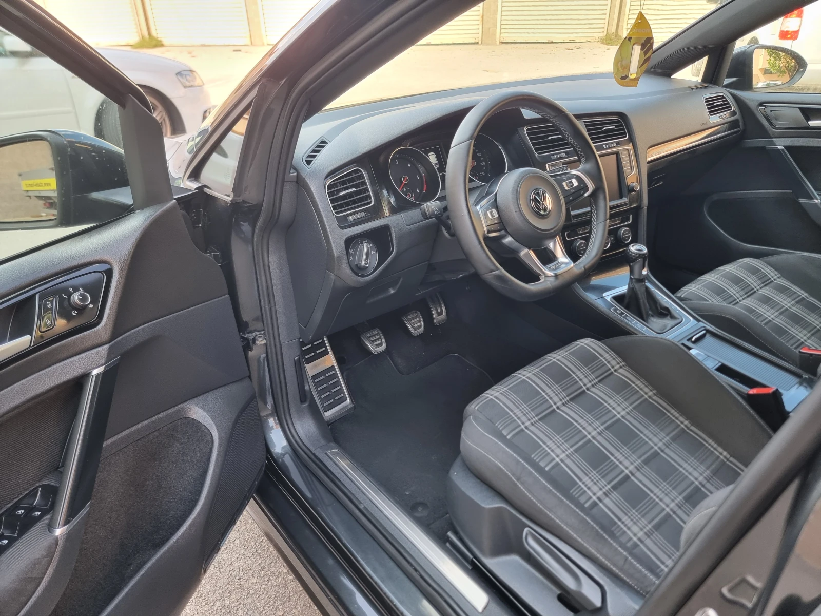 VW Golf 2.0* GTD* Full, снимка 10 - Автомобили и джипове - 55782104