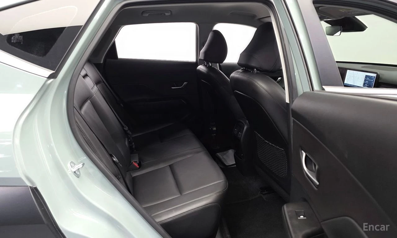 Hyundai Kona 1.6T Premium 4x4* DISTRONIC* ПОДГРЕВ* ОБДУХВАНЕ* , снимка 15 - Автомобили и джипове - 55466755