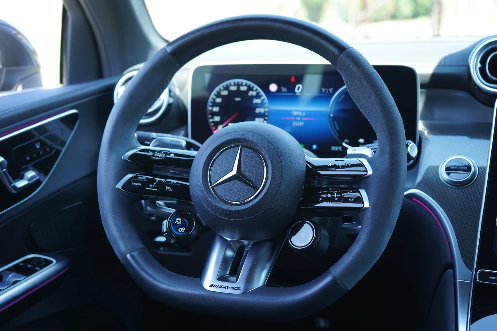 Mercedes-Benz GLC 63 AMG S* E-PERFORMANCE* CERAMIC* DISTR* BURM* MEMORY* KE, снимка 9 - Автомобили и джипове - 55625534