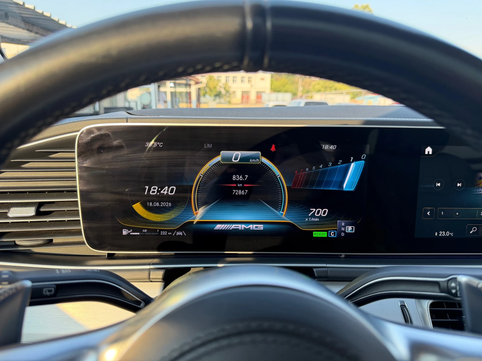 Mercedes-Benz GLE 53 4MATIC 4MATIC* BURM* 360CAM* AIRMATIC* AMG-LINE* , снимка 12 - Автомобили и джипове - 55721242