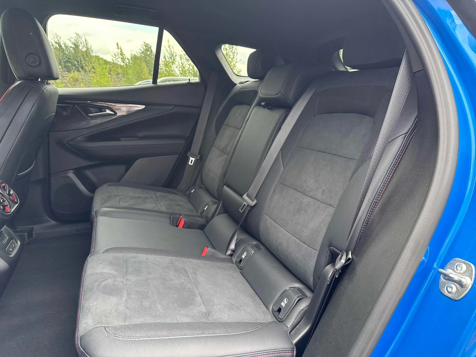 Chevrolet Blazer * eAWD RS * CARFAX * ОПЦИЯ ЗА ФИНАНСИРАНЕ, снимка 12 - Автомобили и джипове - 55847934