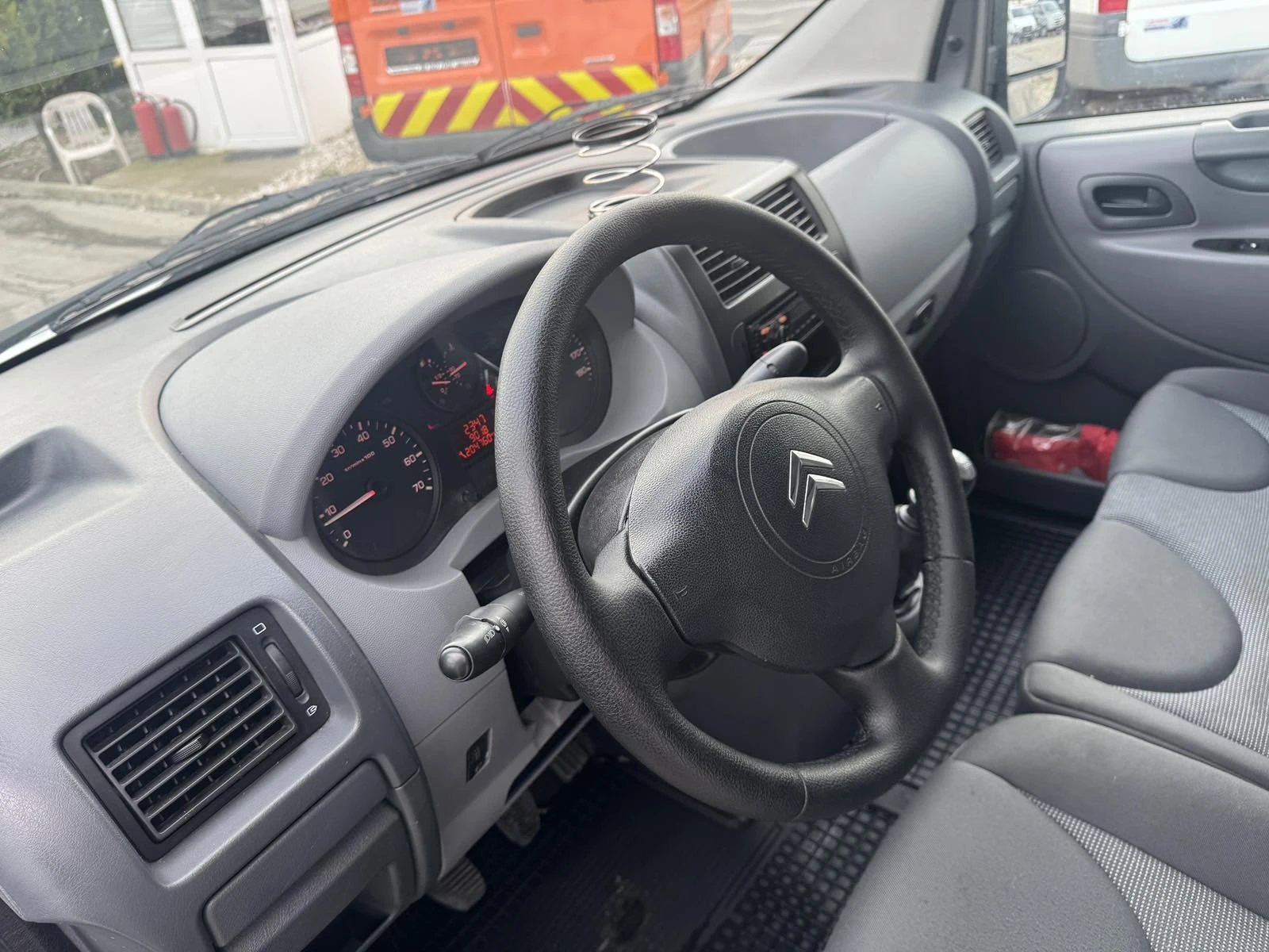 Citroen Jumpy  220 | Mobile.bg   9