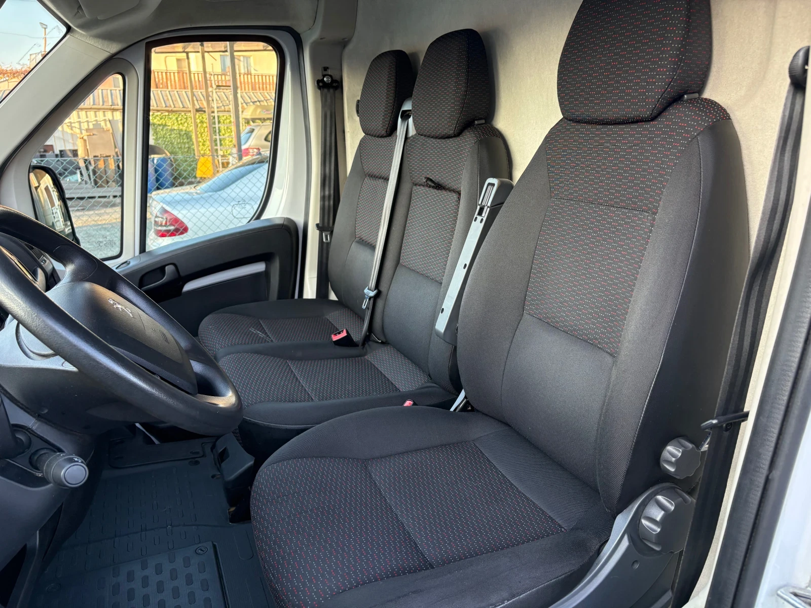 Peugeot Boxer 2.2 Blue HDI Euro 6d Maxi L4H2 - изображение 8