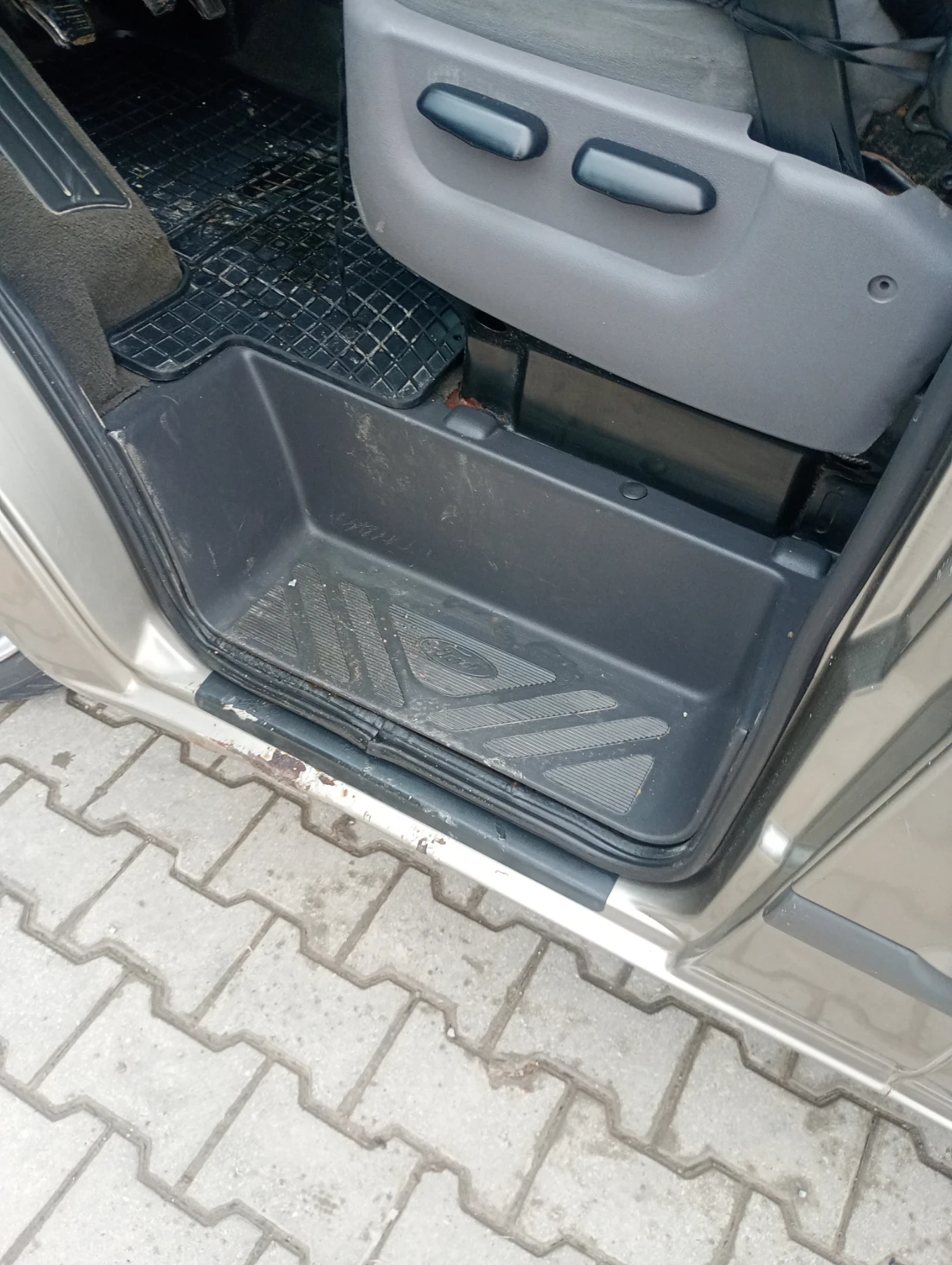 Ford Transit  - изображение 10