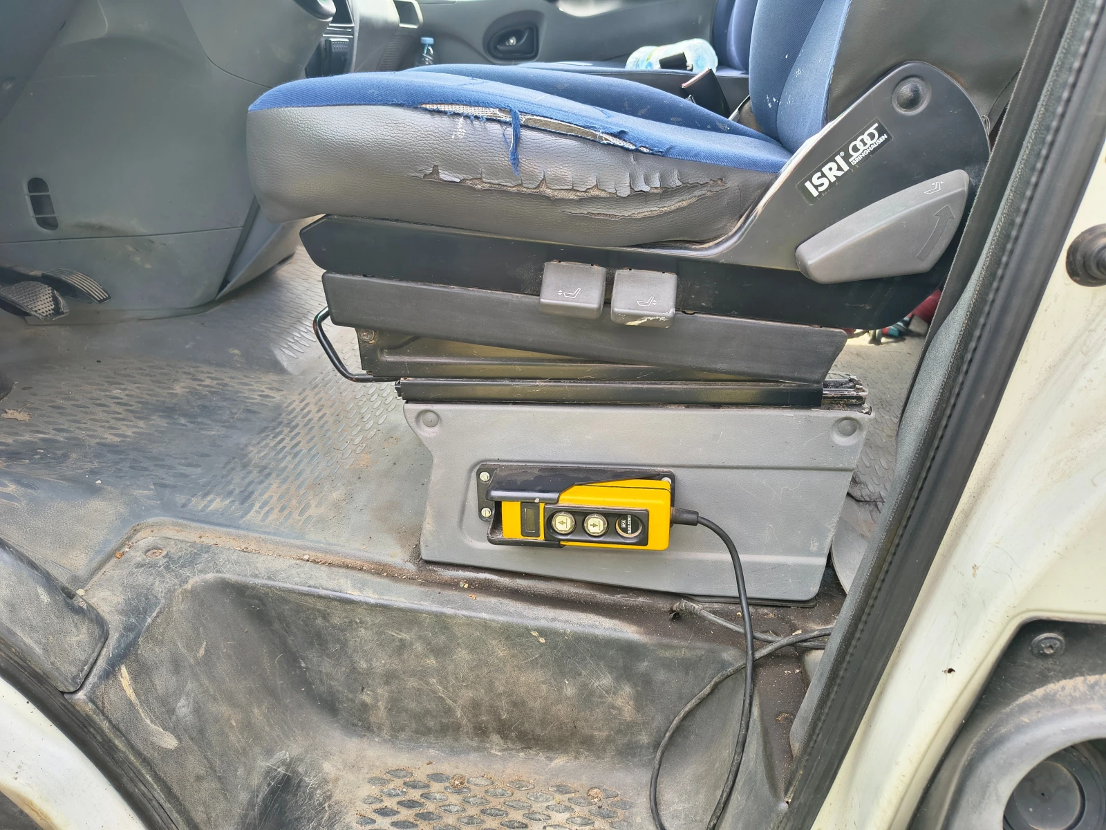 Iveco Daily 35c12, снимка 9 - Бусове и автобуси - 54674818