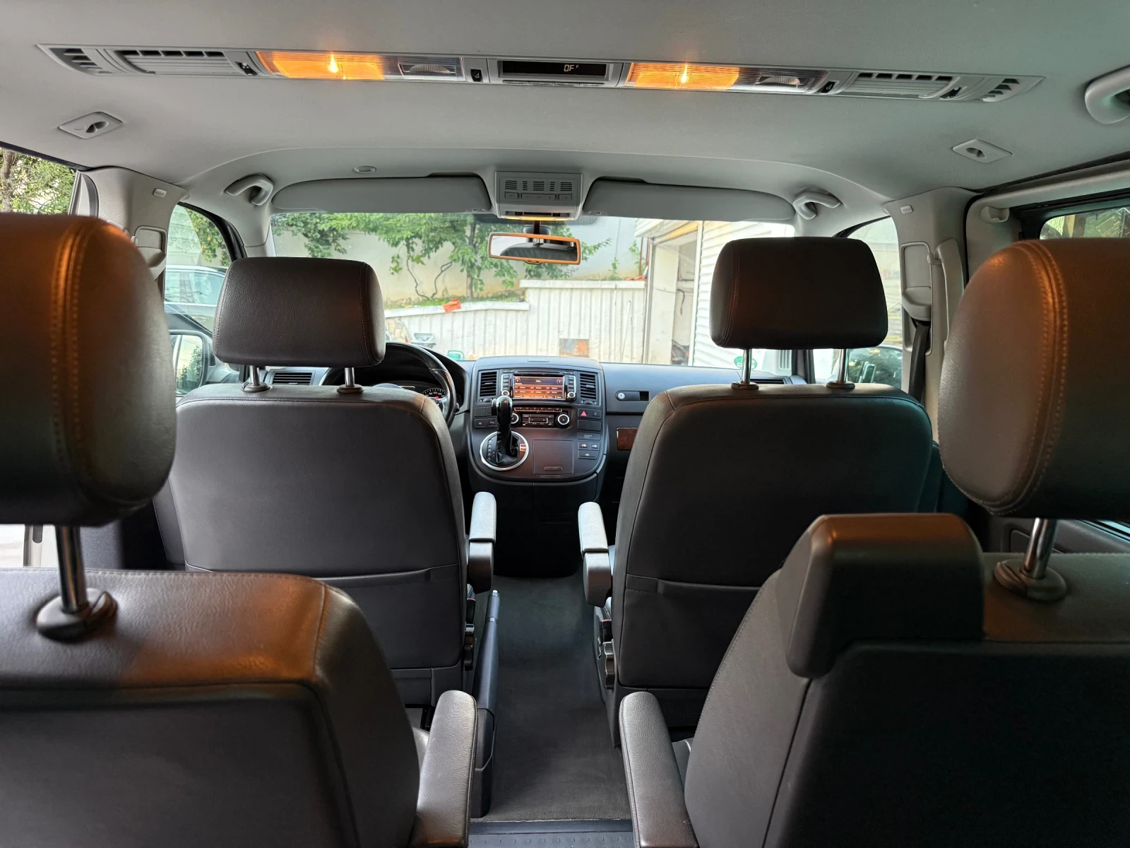 VW Multivan 2.0BiTDI* DSG* HIGHLINE* , снимка 11 - Бусове и автобуси - 55436960