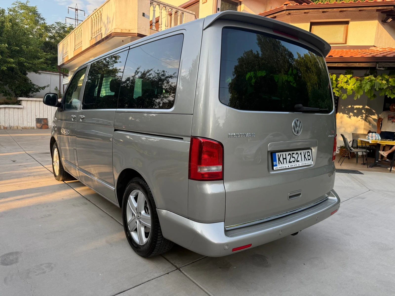VW Multivan 2.0BiTDI* DSG* HIGHLINE* , снимка 2 - Бусове и автобуси - 55436960