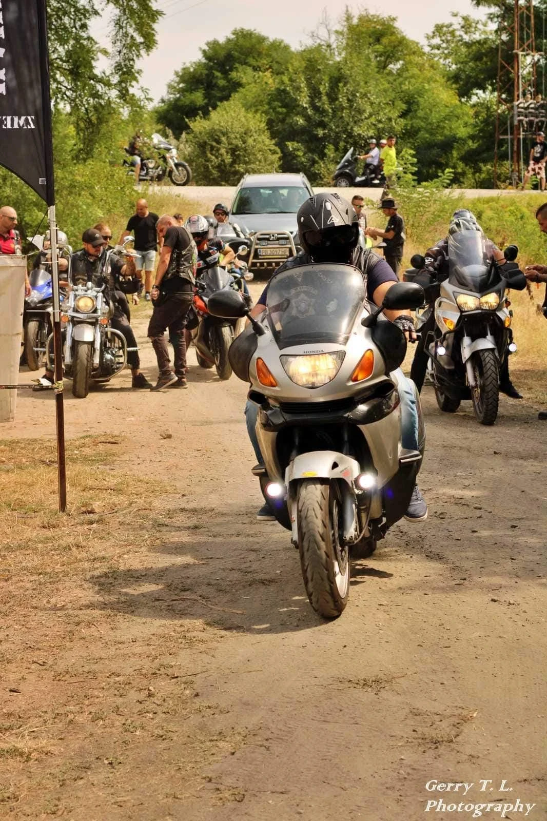 Honda Deauville NT650V 