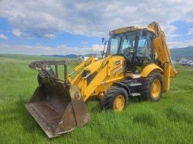   JCB