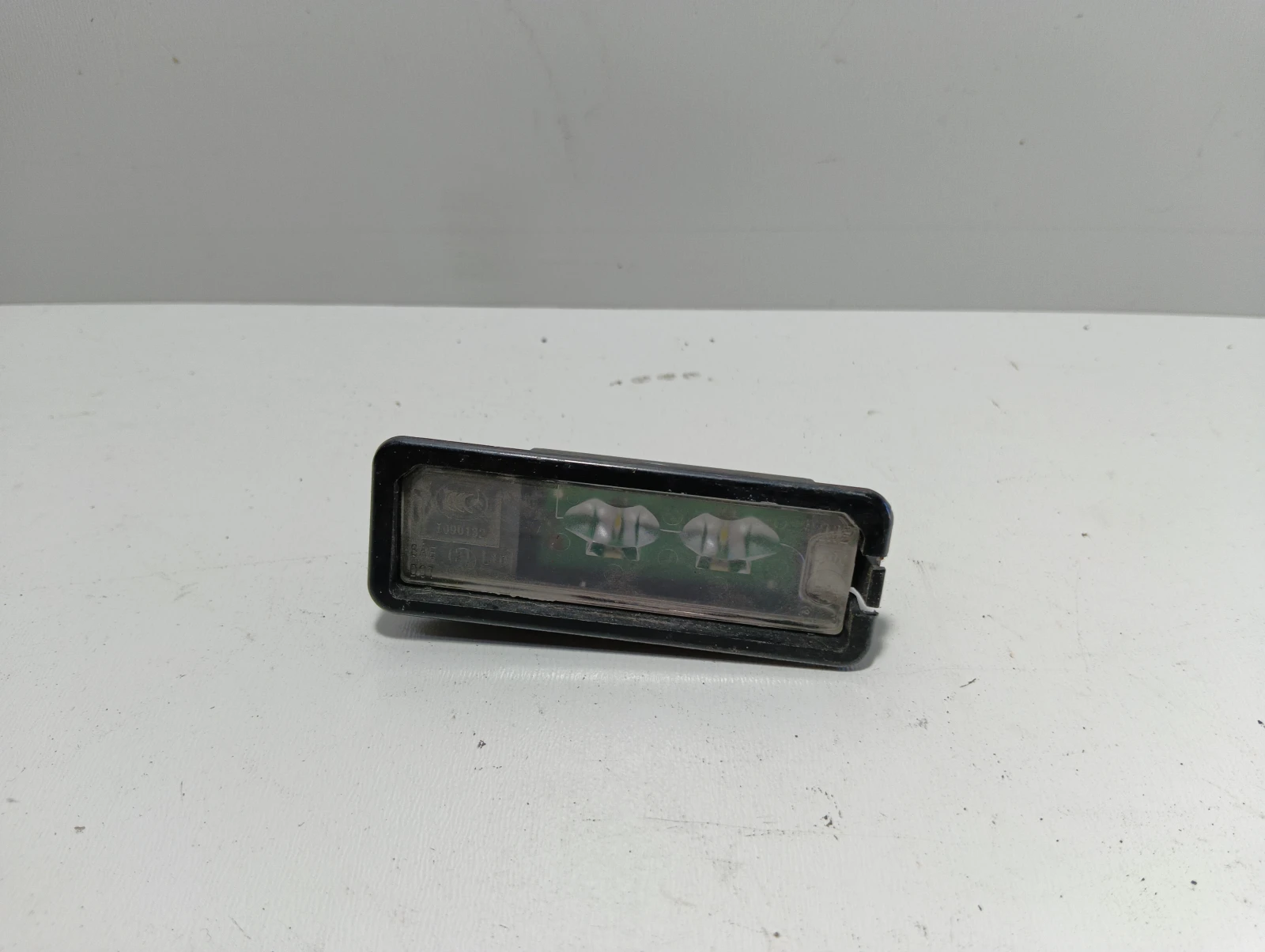 плафон регистрационен номер 1K8943021C VW Passat CC