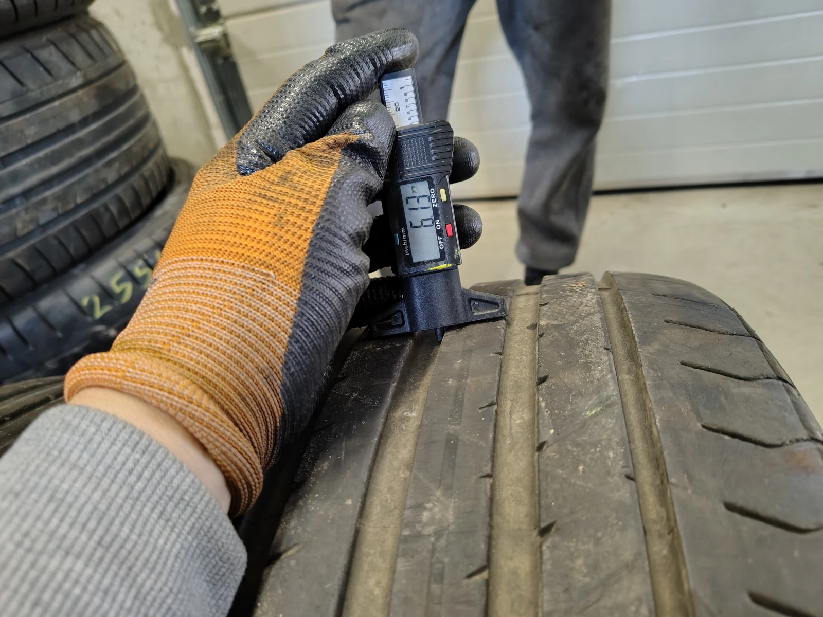  235/40R18 | Mobile.bg   4