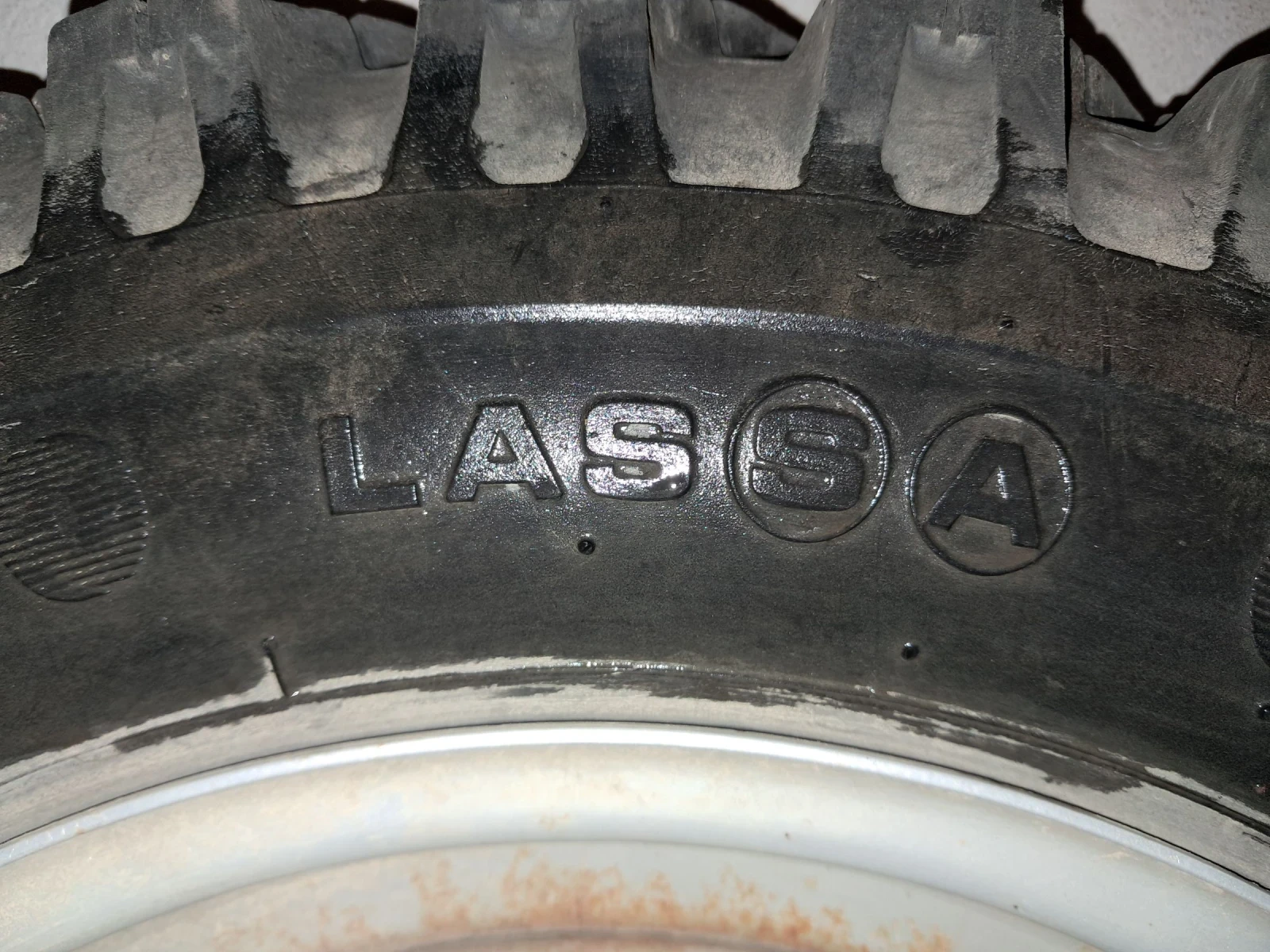    185/85R16  Lada Niva | Mobile.bg   2