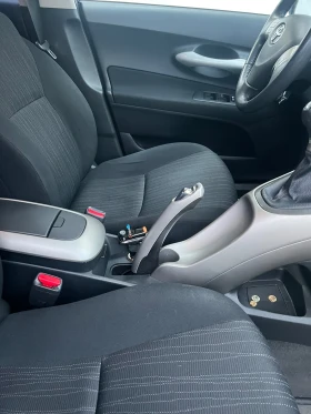 Toyota Auris, снимка 3