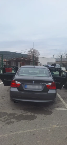BMW 330 - 5500 € / 10757.07 лв. - 80833545 5