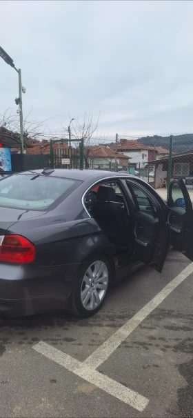 BMW 330 - 5500 € / 10757.07 лв. - 80833545 2