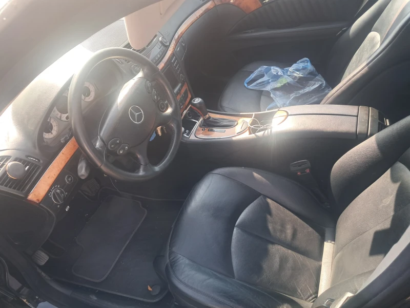 Mercedes-Benz E 320 3.0 4matic EVO, снимка 7 - Автомобили и джипове - 51136358