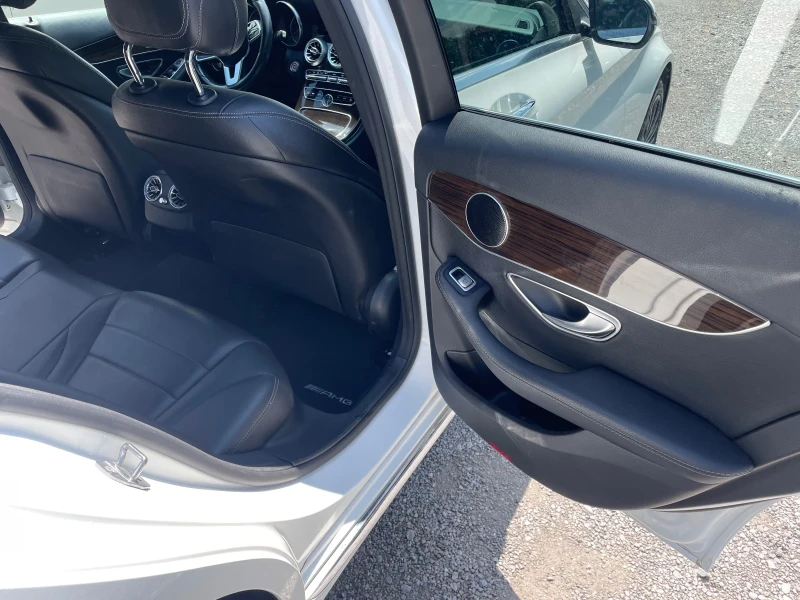 Mercedes-Benz C 300 4MATIC, PANORAMA , AMBIENT LIGHT, ПОДГРЕВ, снимка 9 - Автомобили и джипове - 51180015