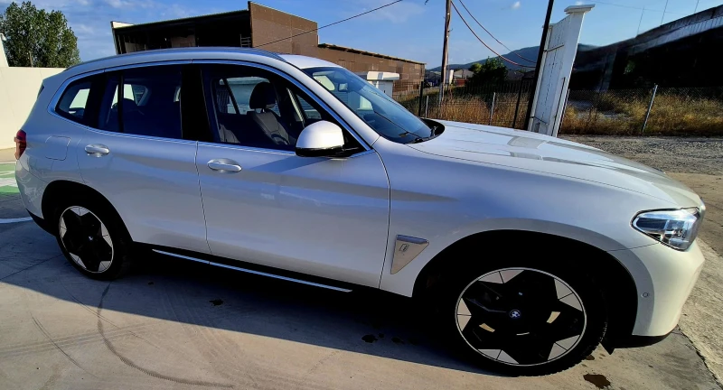 BMW iX3 Harman Cardon, снимка 3 - Автомобили и джипове - 52529195