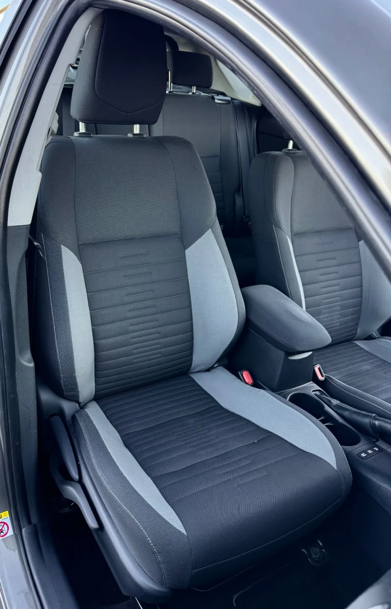 Toyota Auris Един собственик / Пълна история, снимка 10 - Автомобили и джипове - 52732533