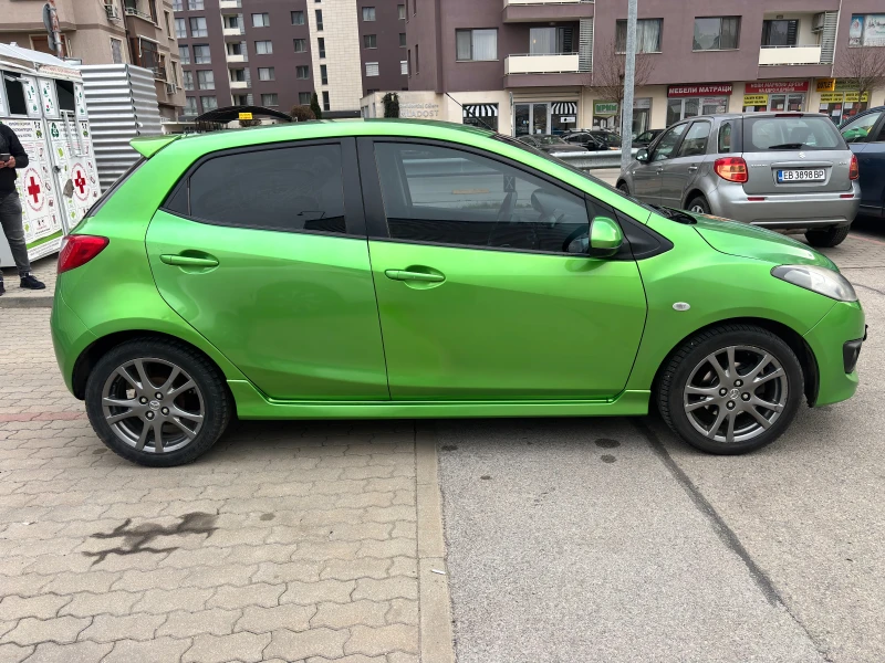 Mazda 2 1.5i, Sport (с верига), снимка 9 - Автомобили и джипове - 52793340