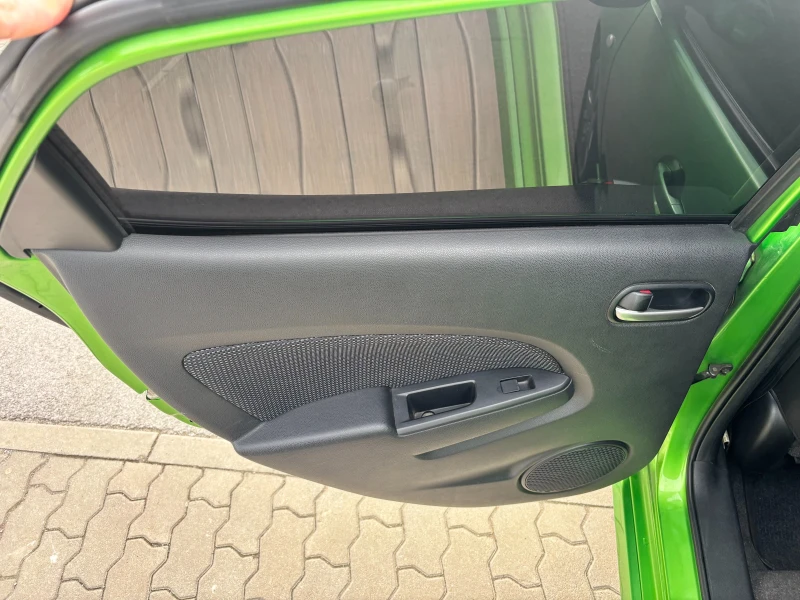 Mazda 2 1.5i, Sport (с верига), снимка 13 - Автомобили и джипове - 52793340