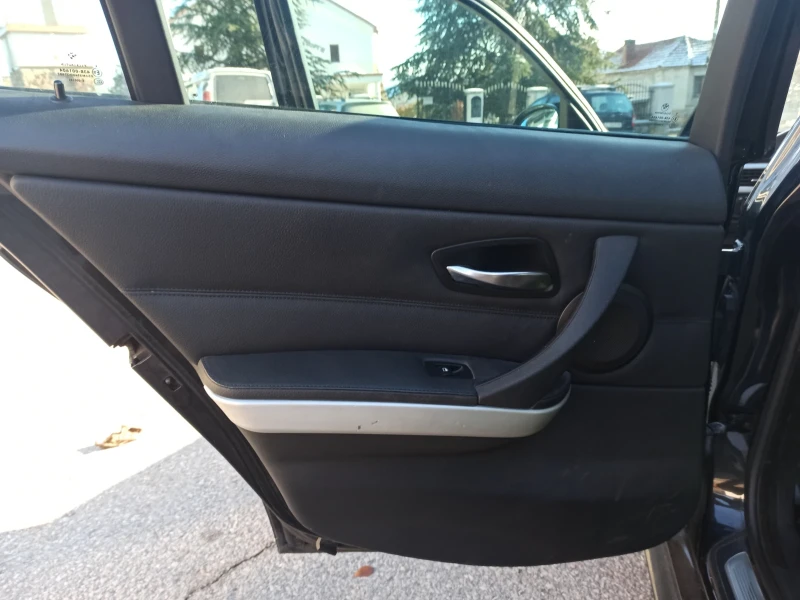 BMW 330 М-Пакет 231XD, снимка 7 - Автомобили и джипове - 52956819