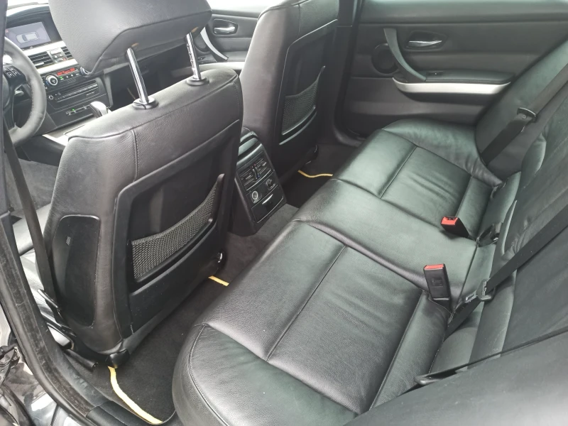 BMW 330 М-Пакет 231XD, снимка 12 - Автомобили и джипове - 52956819