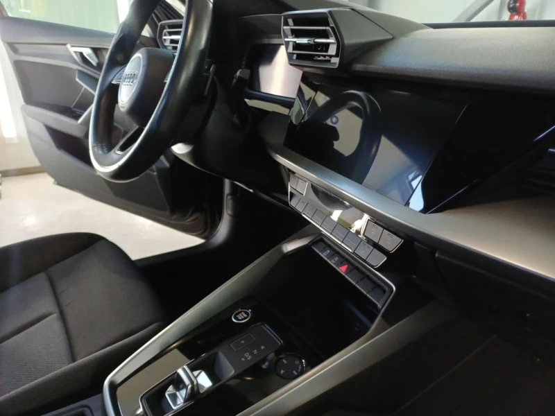 Audi A3 2.0tdi Business Автомат Евро6 , снимка 12 - Автомобили и джипове - 53038246