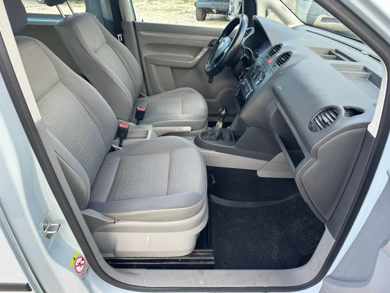 VW Caddy 1.9TDI//KLIMATIK//6+ 1//EURO 4, снимка 14 - Автомобили и джипове - 53045960