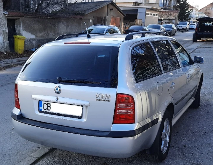 Skoda Octavia 20V-Turbo , снимка 3 - Автомобили и джипове - 52892793