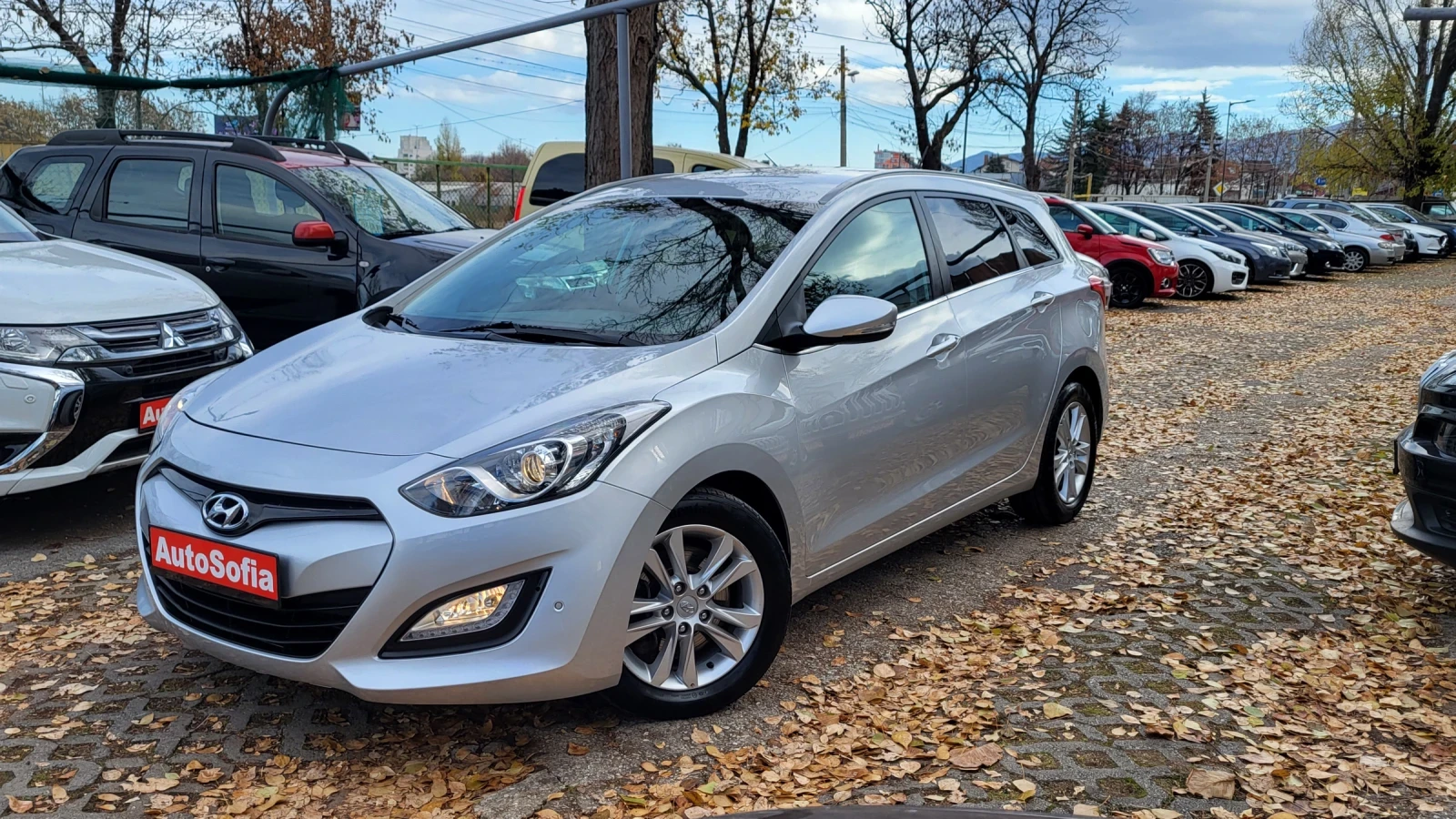 Hyundai I30 1.6i АВТОМАТИК 139Х КМ СЕРВИЗНА КНИЖКА БИЗНЕС КЛАС - изображение 2