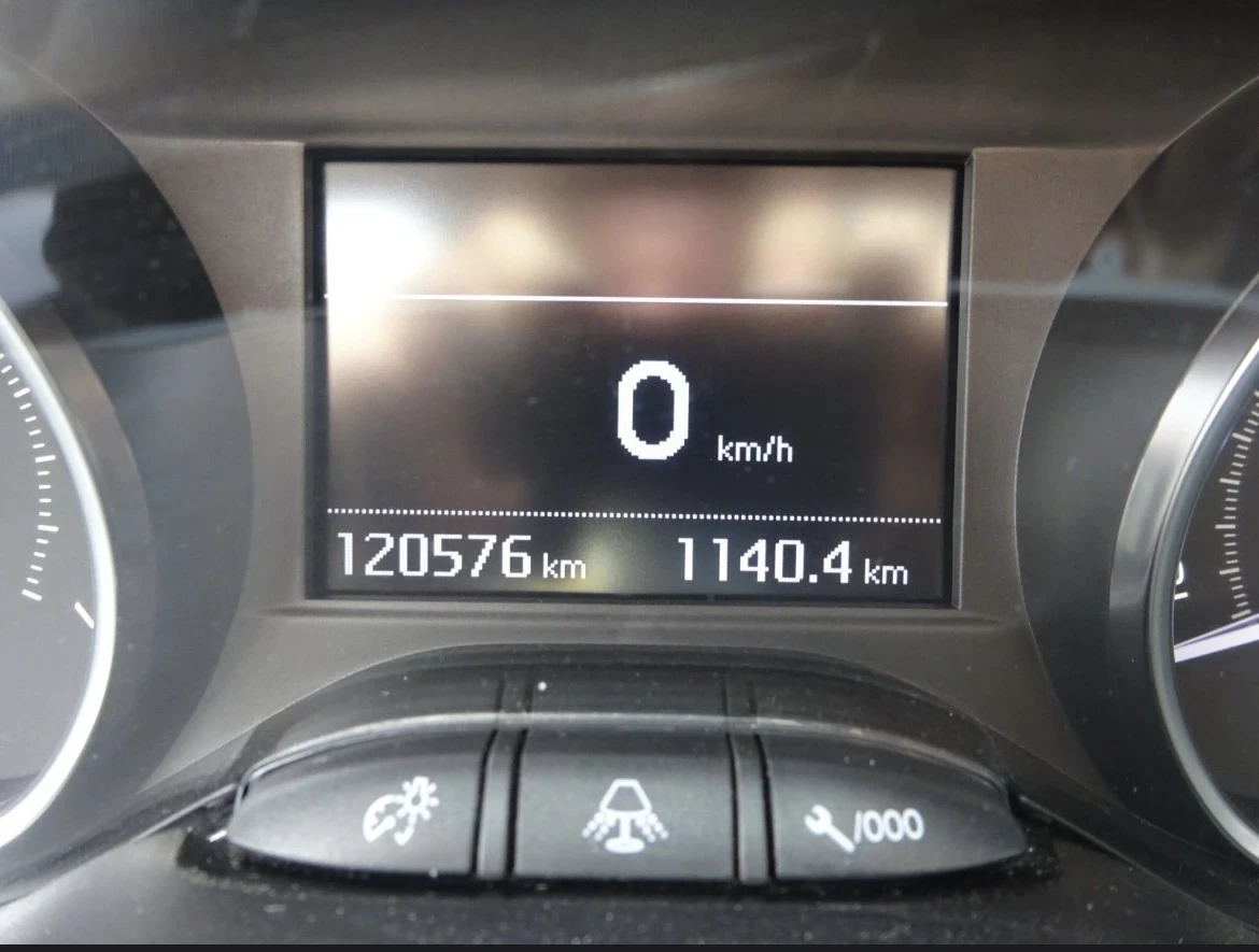 Peugeot 208 Allure - изображение 7