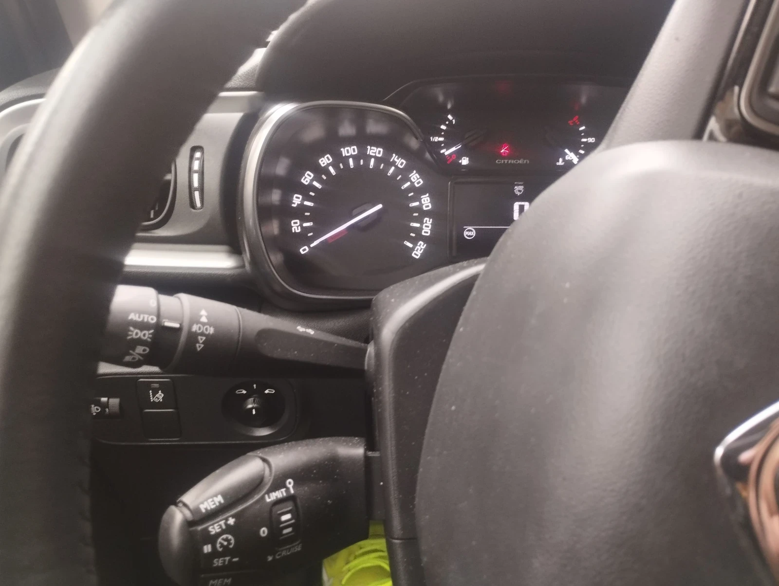 Citroen C3 1.2 - изображение 4