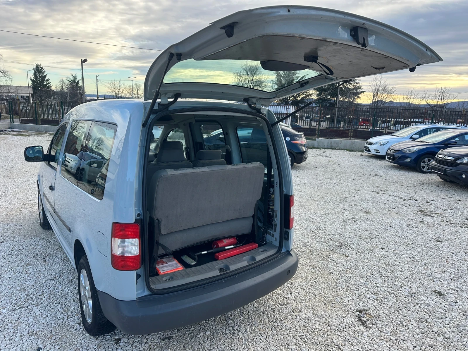VW Caddy 1.9TDI//KLIMATIK//6+ 1//EURO 4 - изображение 7