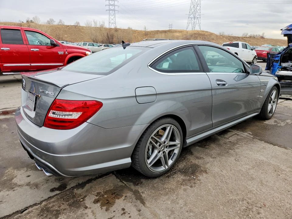 Mercedes-Benz C 63 AMG COUPE* BOSE* ПАНОРАМА* ПОДГРЕВ* CARPLAY - изображение 4
