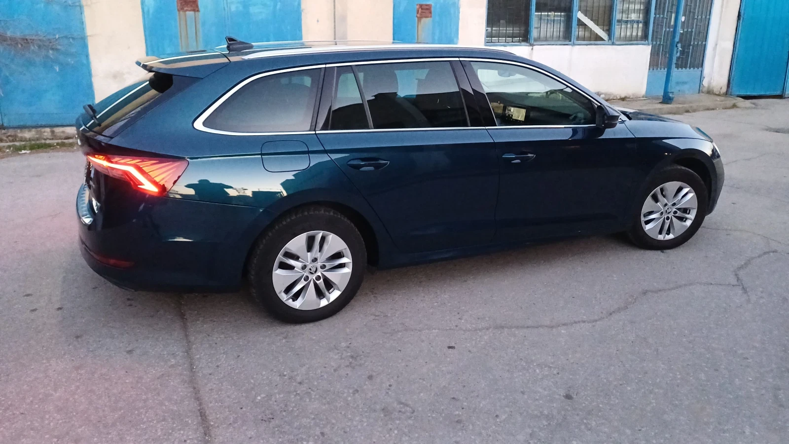 Skoda Octavia 1.5 g- tec metan dsg - изображение 3