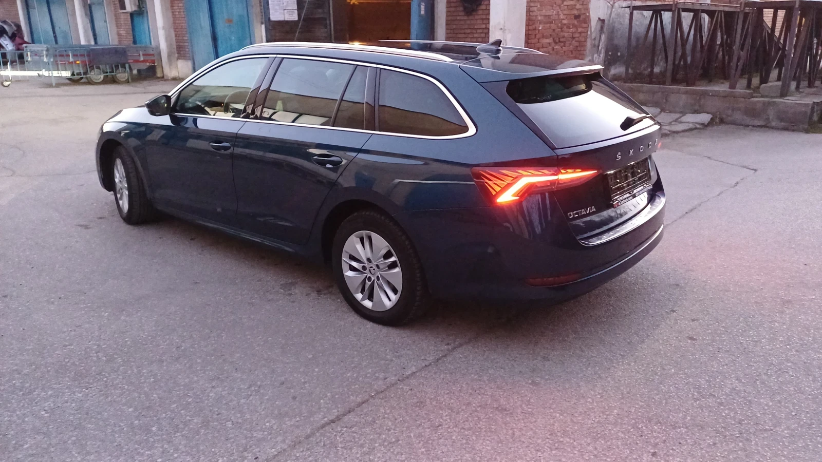 Skoda Octavia 1.5 g- tec metan dsg - изображение 5
